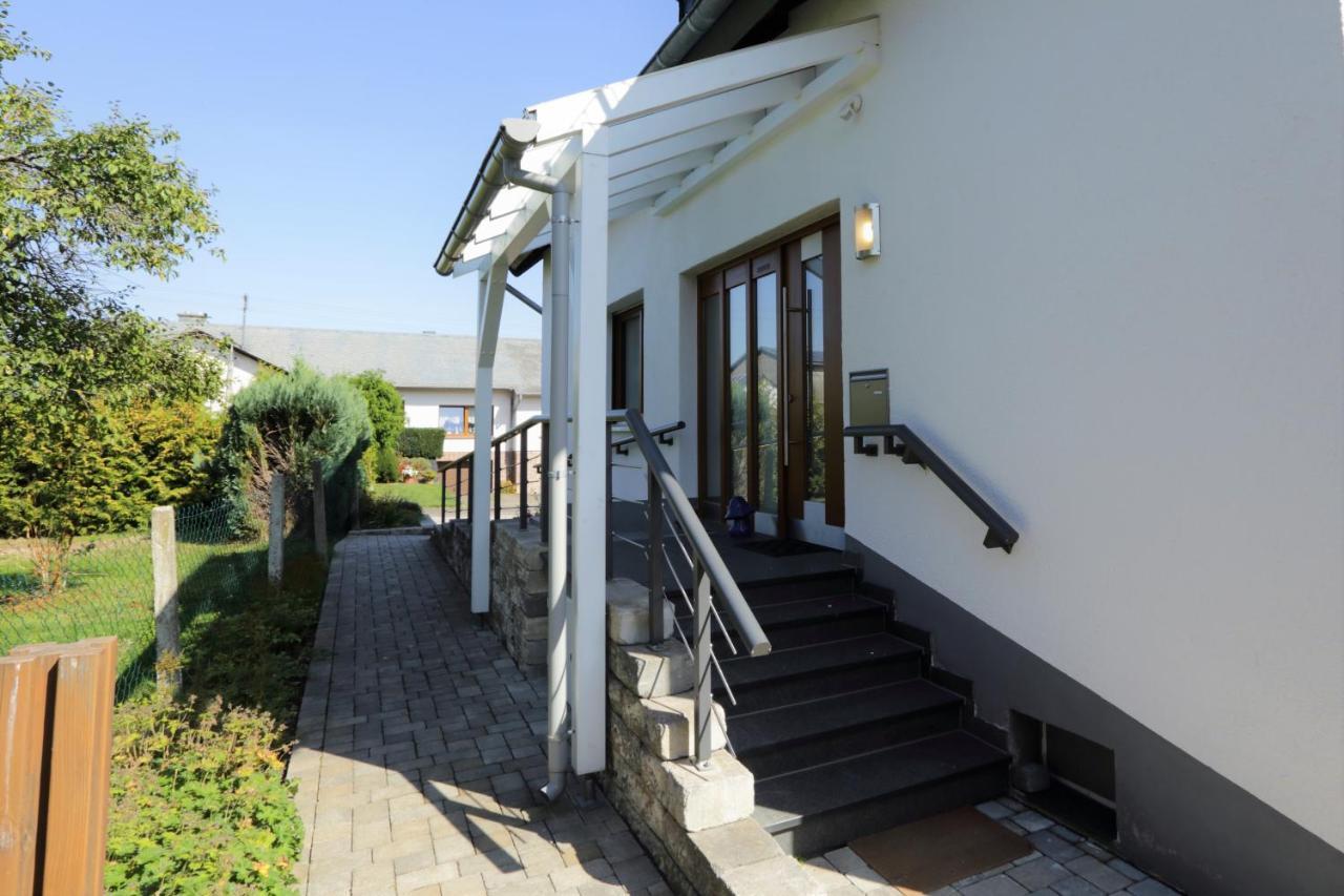 Ferienhaus Daeschinger Der Goldene Mond Mastershausen Bagian luar foto